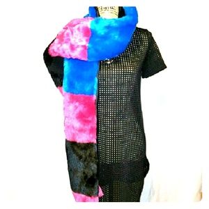 Cute betsey johnson fur scarf.